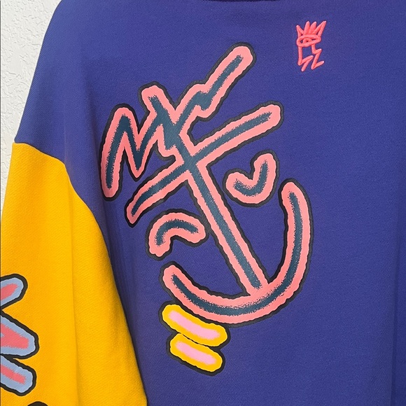 Adidas Original Graphic Cropped Hoodie - Picture 11 of 13